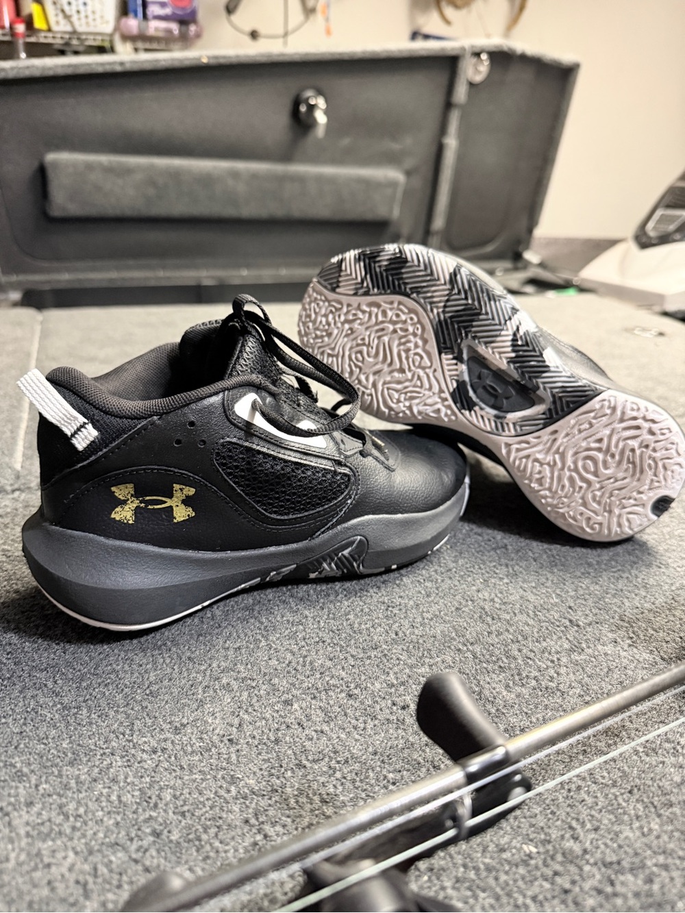 Under Armour Youth Black Sneakers with Gold Logo 4.5Y